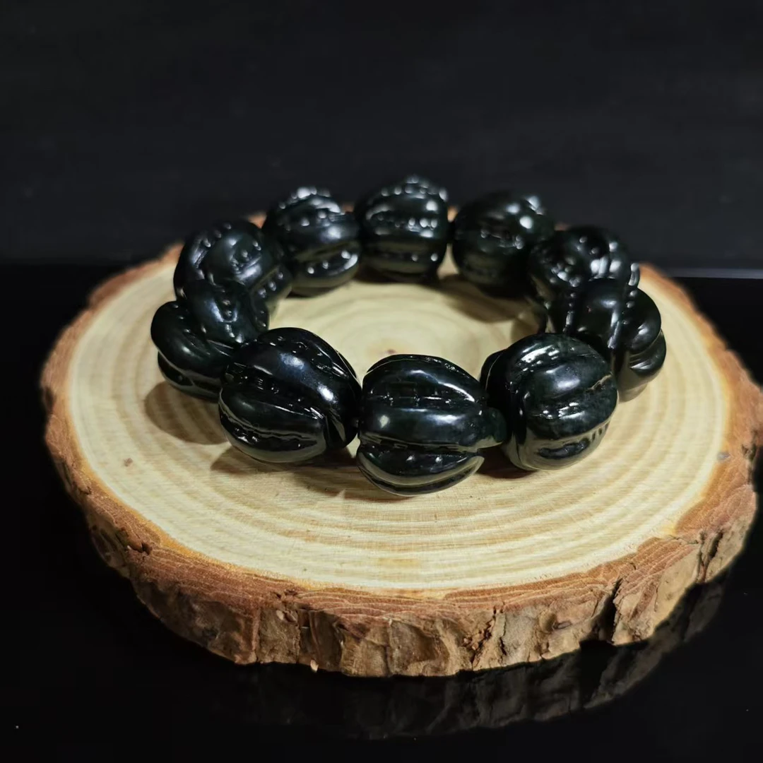 71和田玉核桃手串