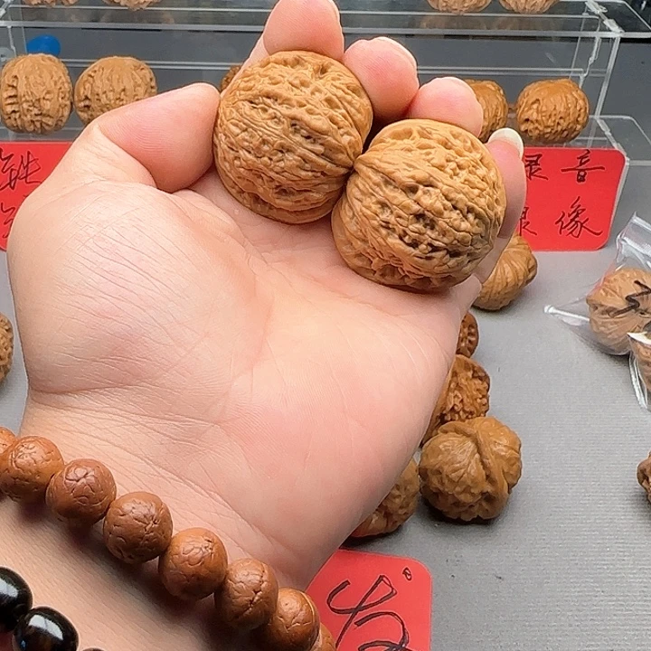 ****啦核桃铁锤妹妹文玩核桃