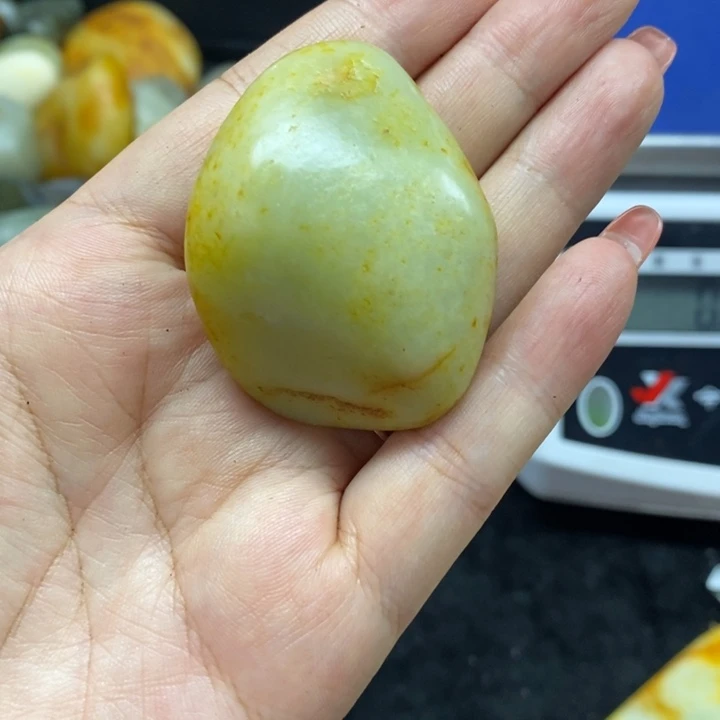 未镶嵌和田玉（糖玉）挂件
