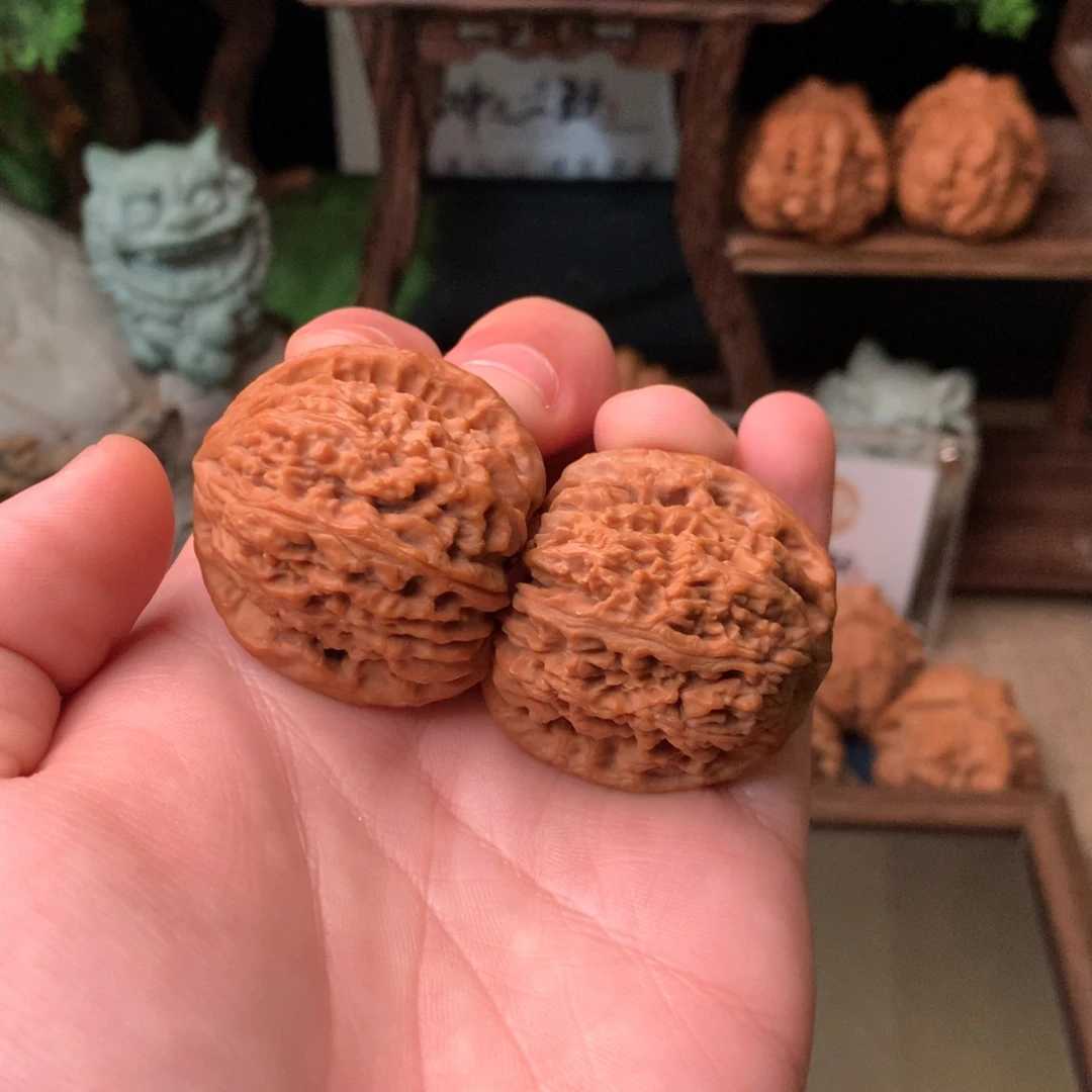 ****t文玩核桃把件38尺寸南疆石