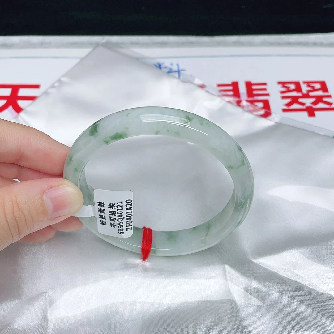 翡翠手镯未镶嵌正58.7