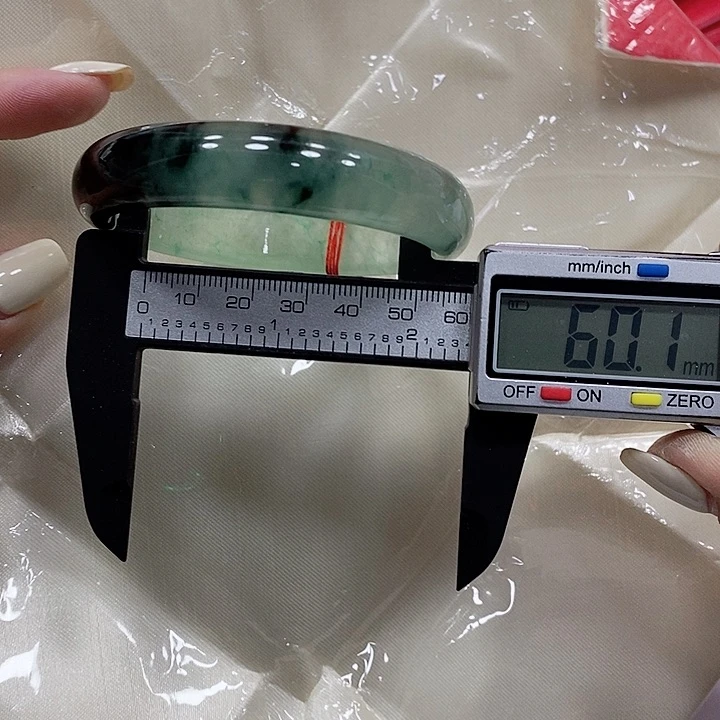 翡翠手镯未镶嵌245