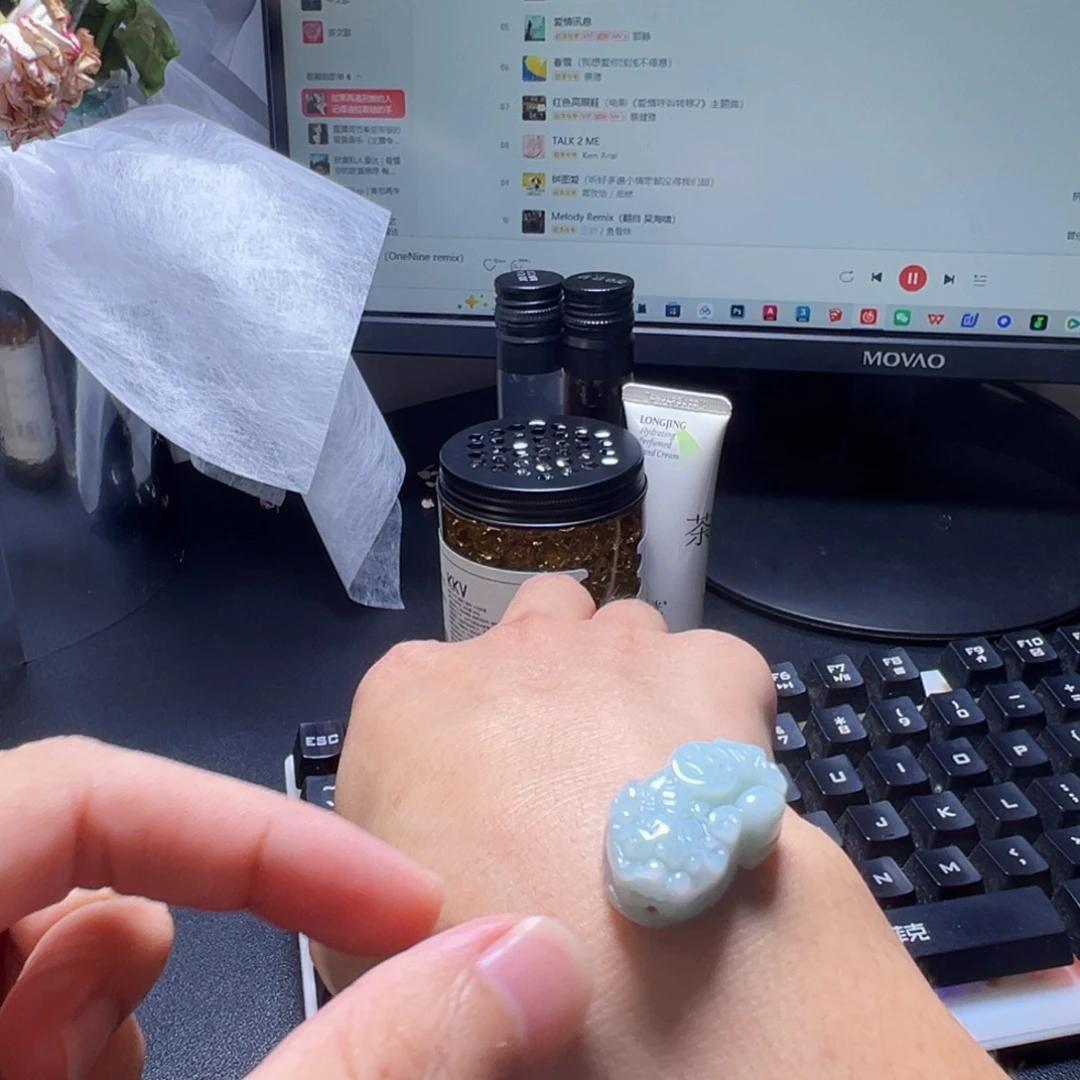 西***）翡翠未镶嵌颈饰翡翠皮丘