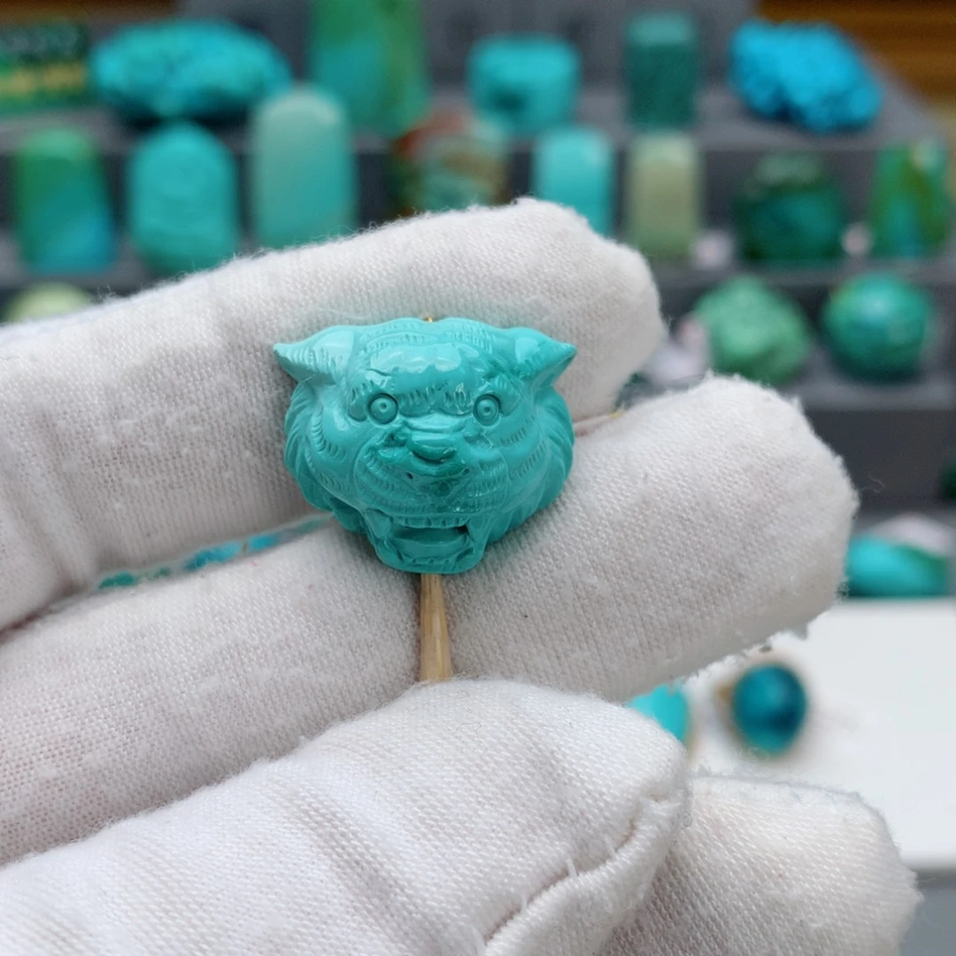 绿松石配饰未镶嵌