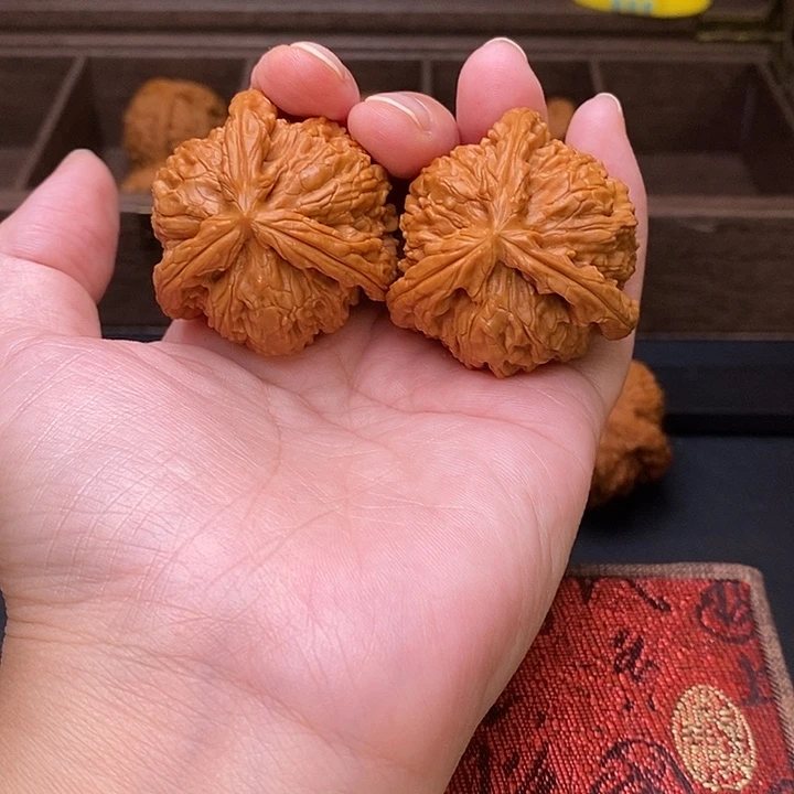 帅***锅把件文玩核桃白奔