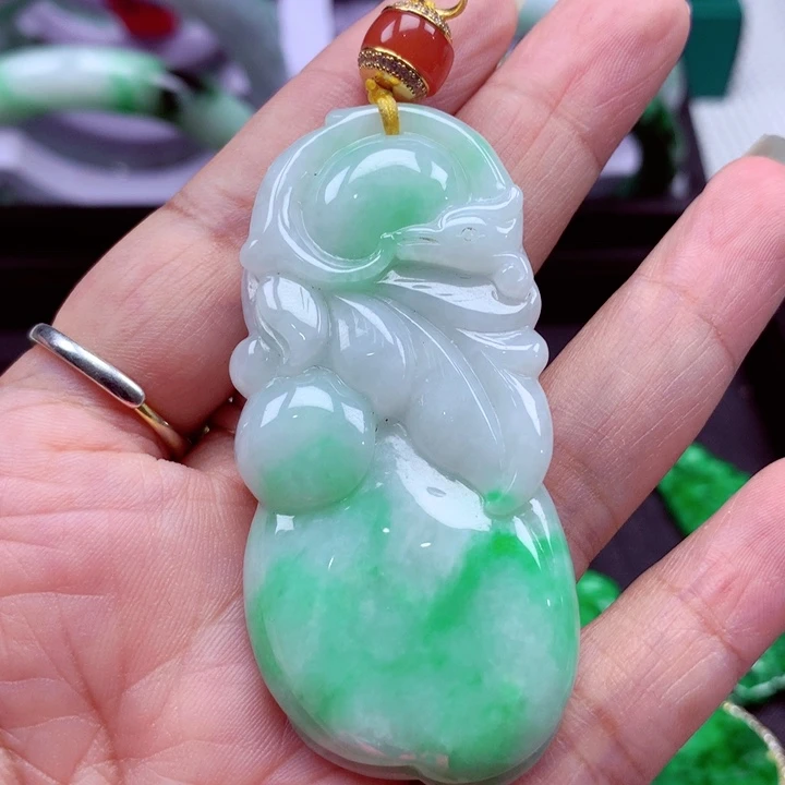 翡翠银S925镶嵌颈饰翡翠