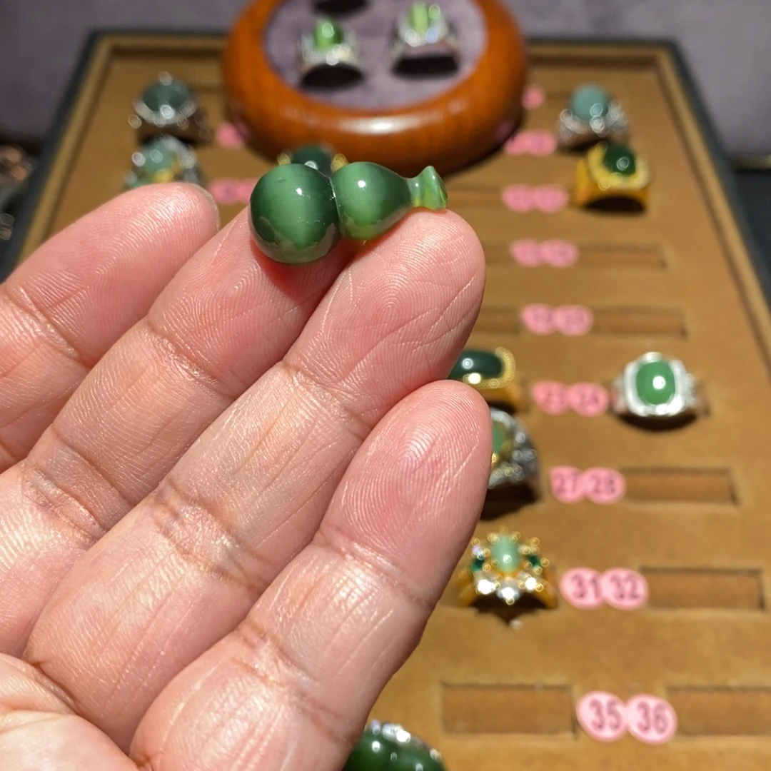 和田玉未镶嵌珠宝半成品