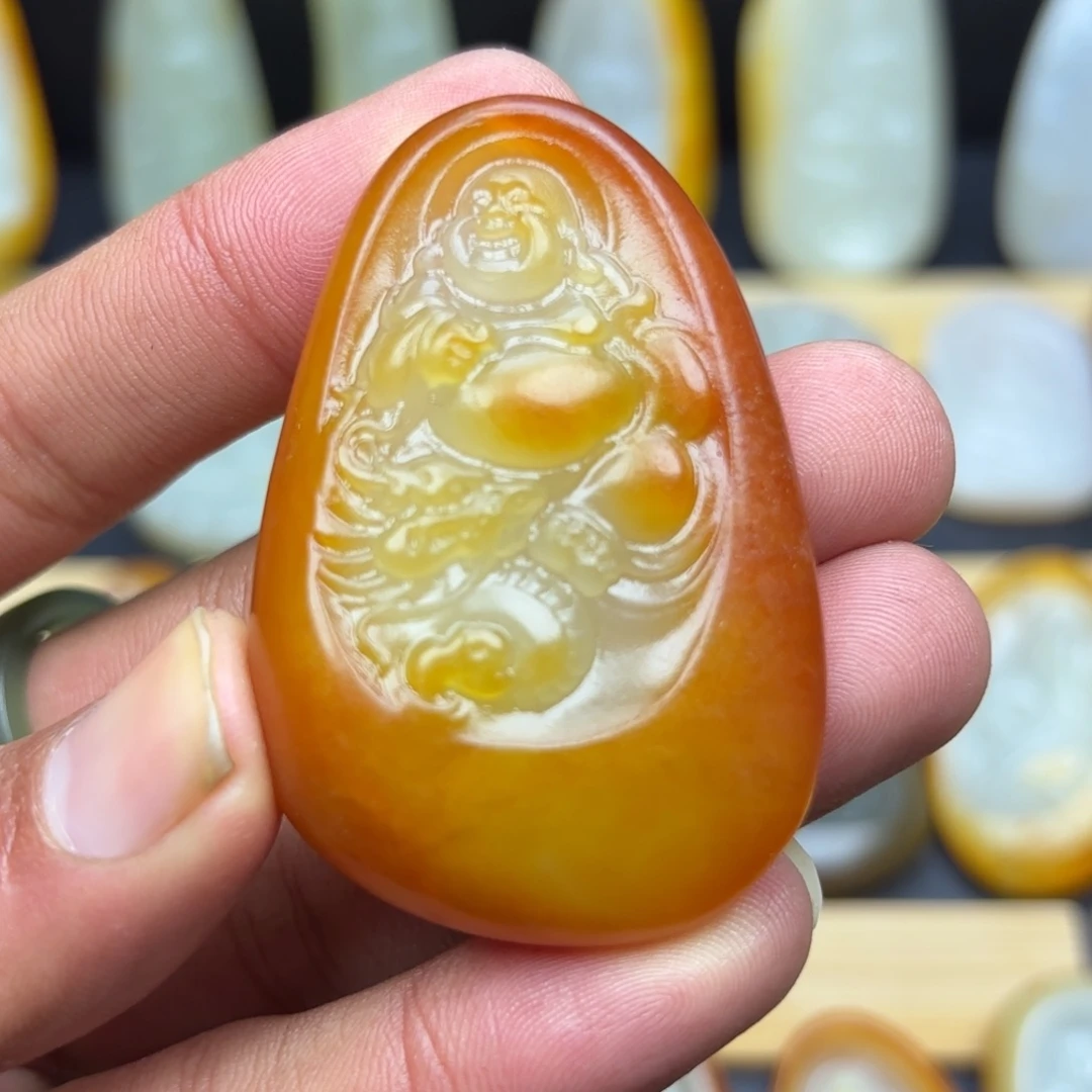 组***卫和田玉未镶嵌颈饰