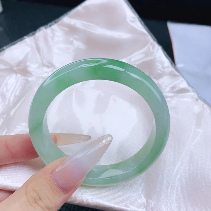 翡翠未镶嵌手镯51-52圈口