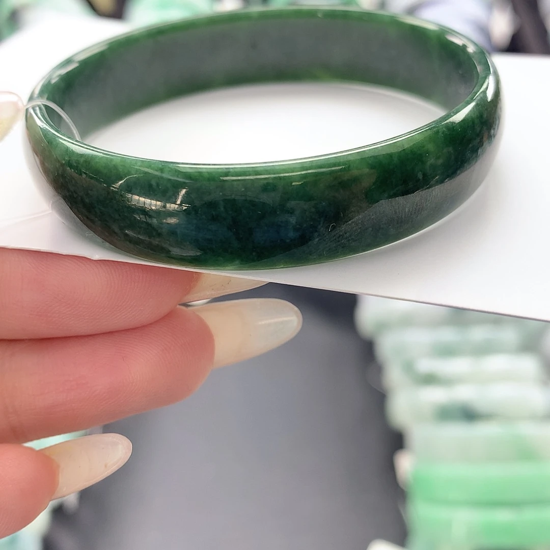 未镶嵌手镯翡翠公主