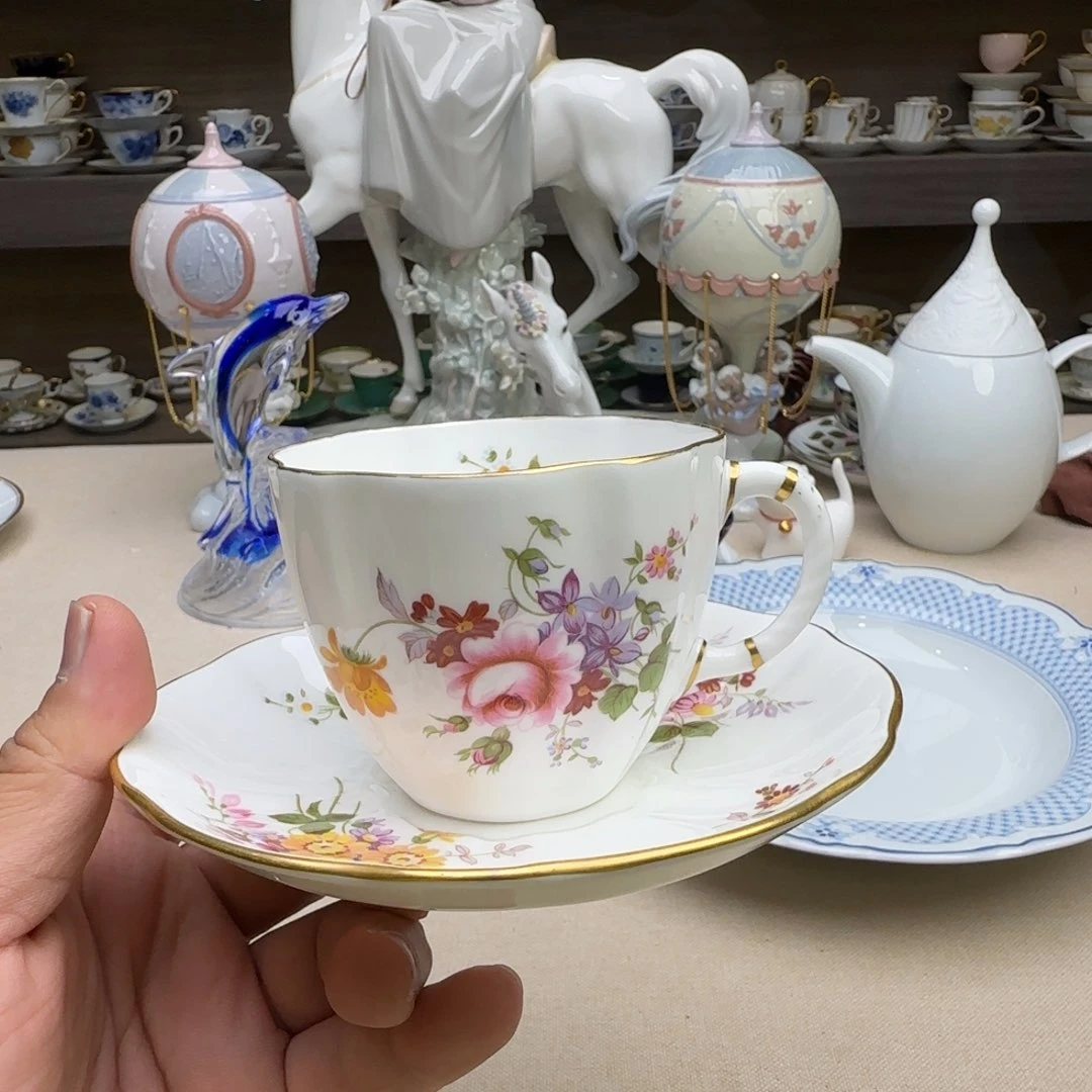 瓷片金泽新号开播 点点关注