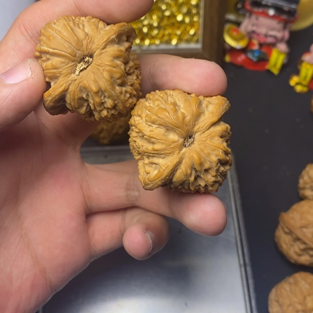 吊坠文玩核桃绣球