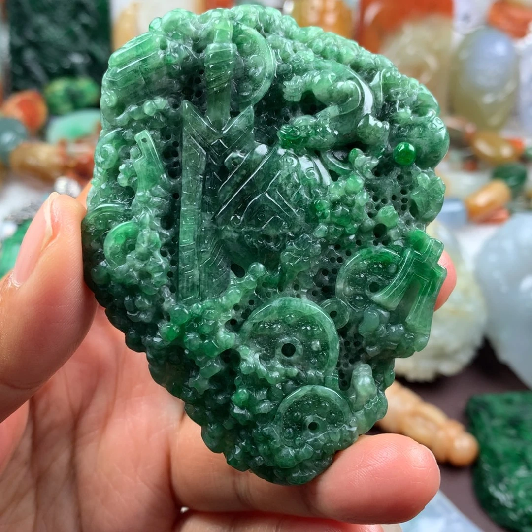 翡翠未镶嵌颈饰挂件