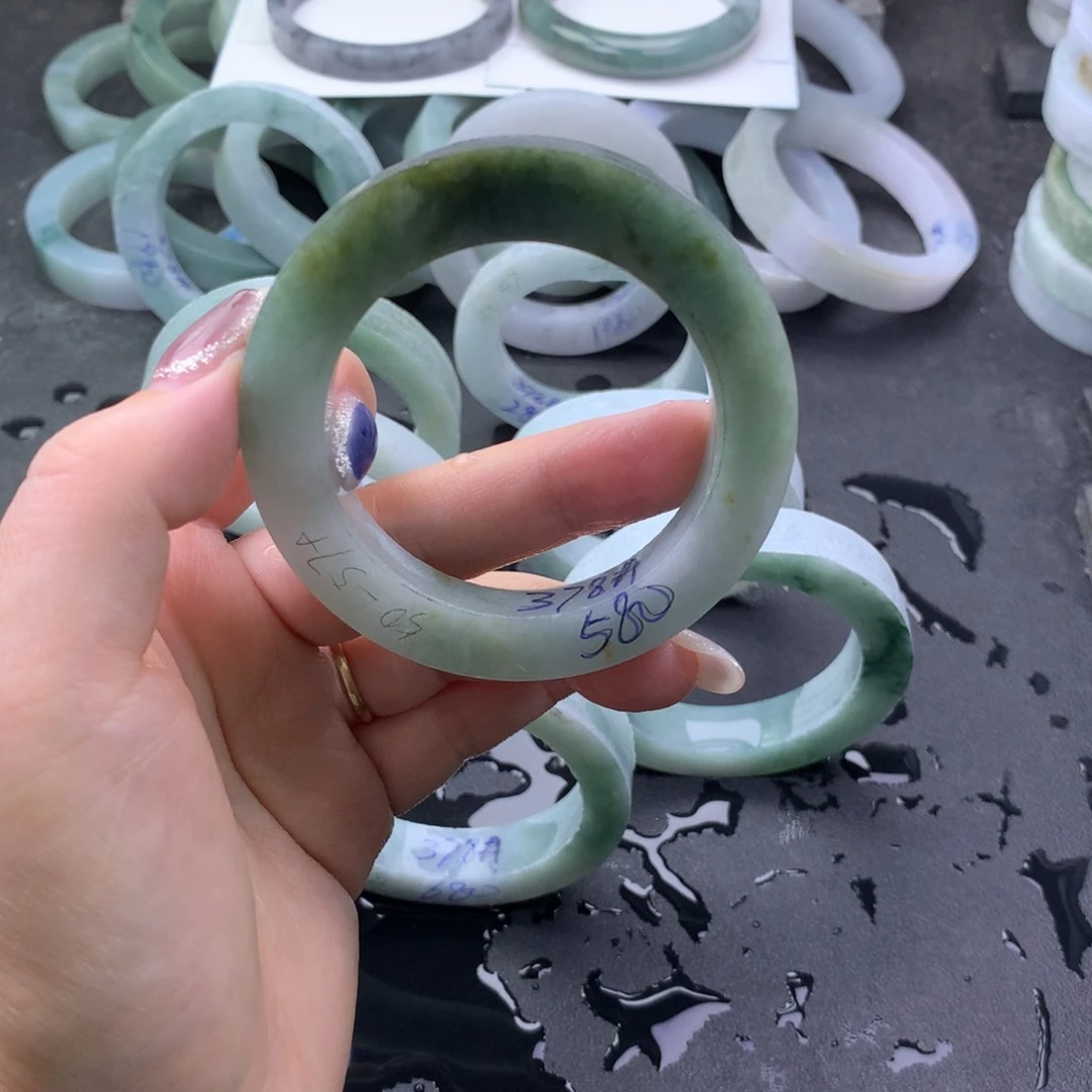 【闪购商品】未镶嵌手镯定制翡翠