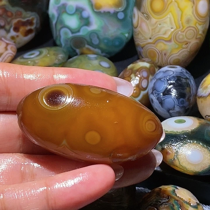 玛瑙/玉髓未镶嵌珠宝奇石52