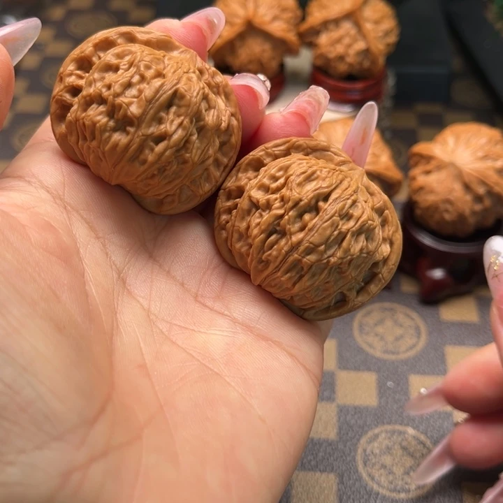 核桃41乾坤磨文玩