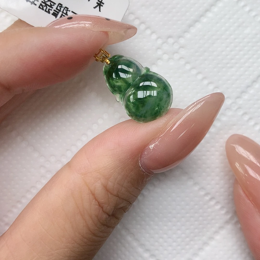 颈饰18K金镶嵌翡翠