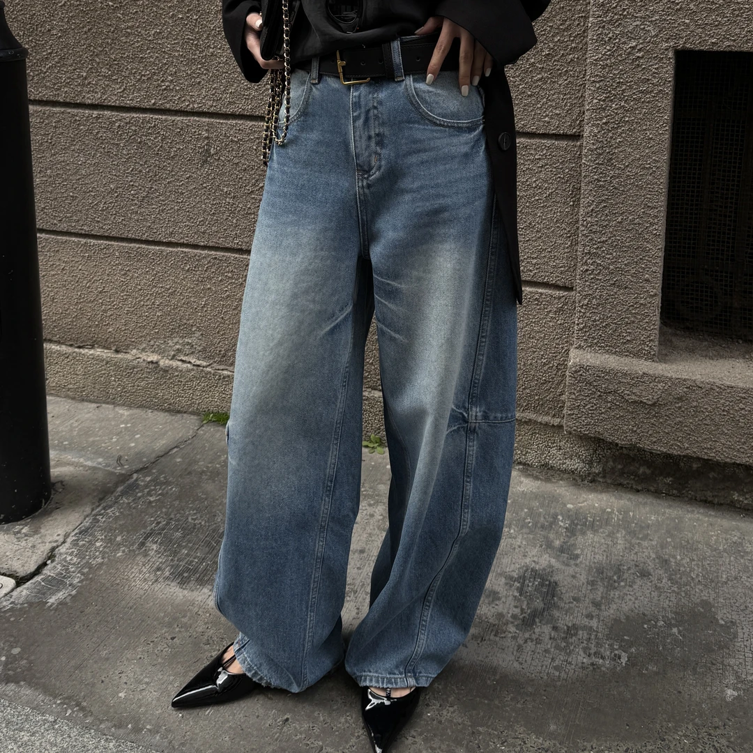 贾小姐私服-春秋显瘦高腰直筒宽松牛仔裤