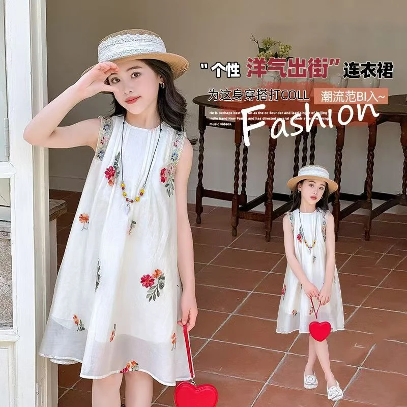 2025夏季新款女童可爱洋气连衣裙时尚可爱甜美网红百搭韩版公主