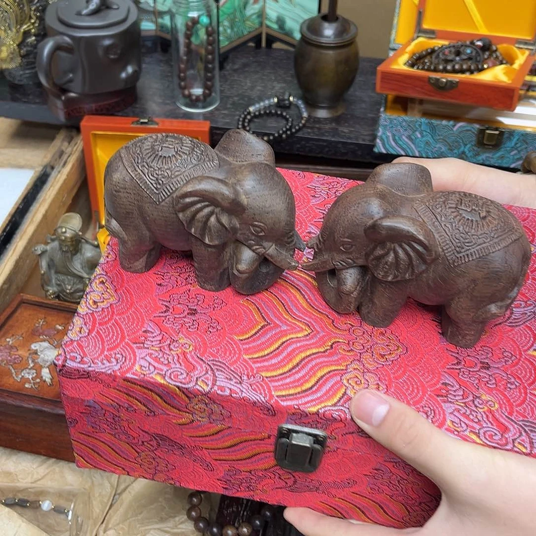 大叶紫檀（黑酸枝木类）