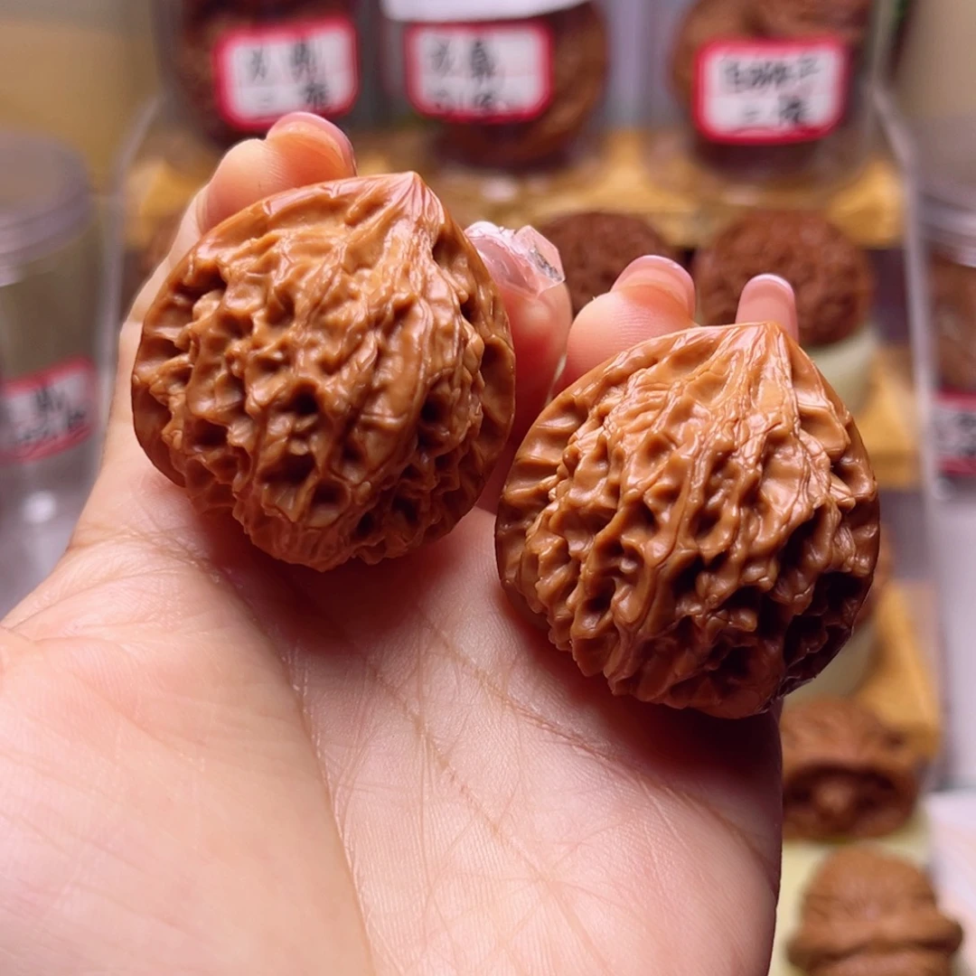 文玩核桃吊坠龙门涧狮子头