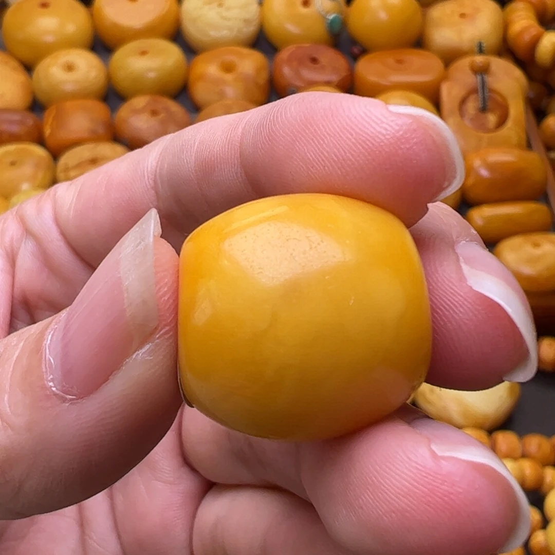 琥珀未镶嵌珠宝奇石20