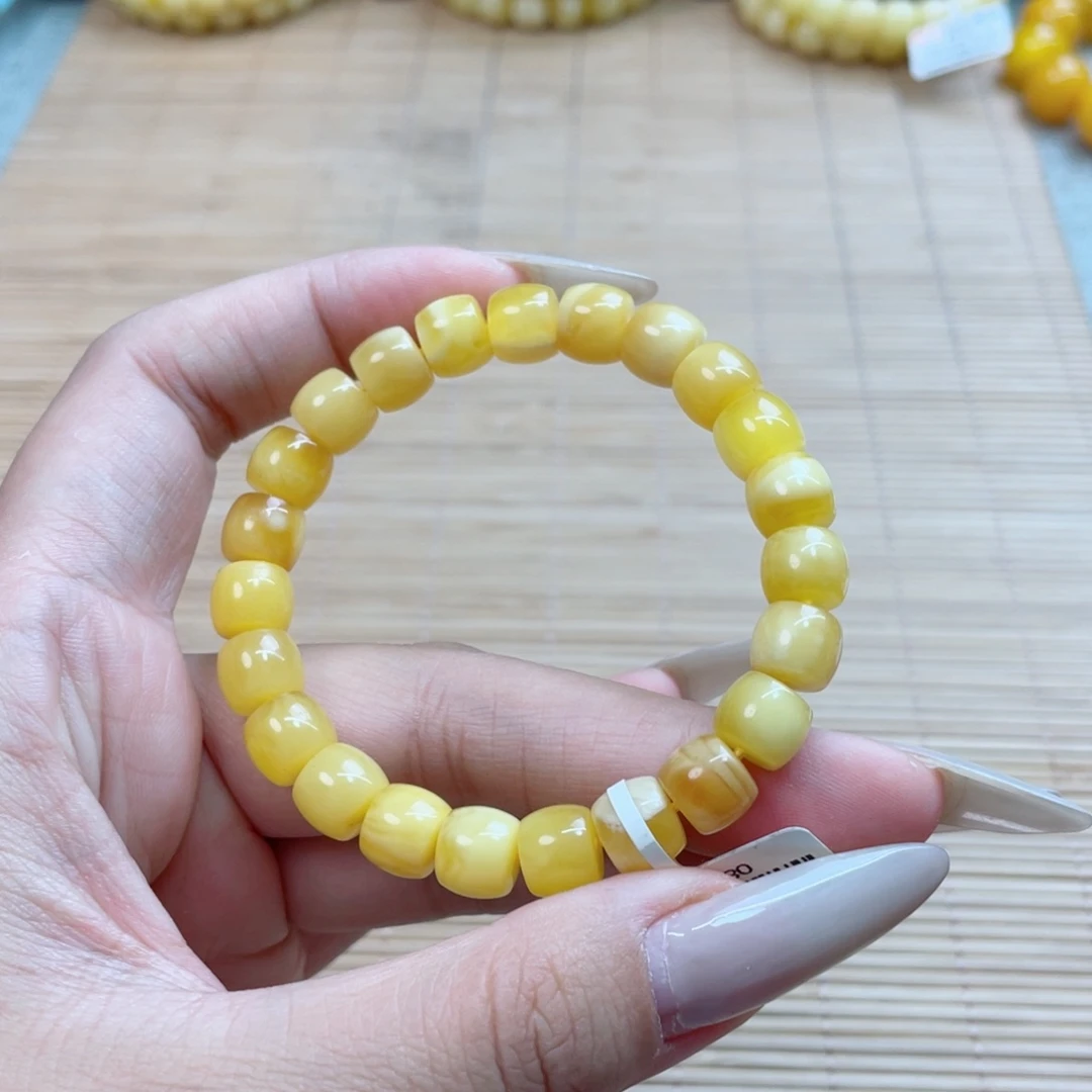 未镶嵌蜜蜡裸石蜜蜡