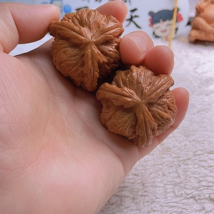 吊坠文玩核桃卐****8三棱