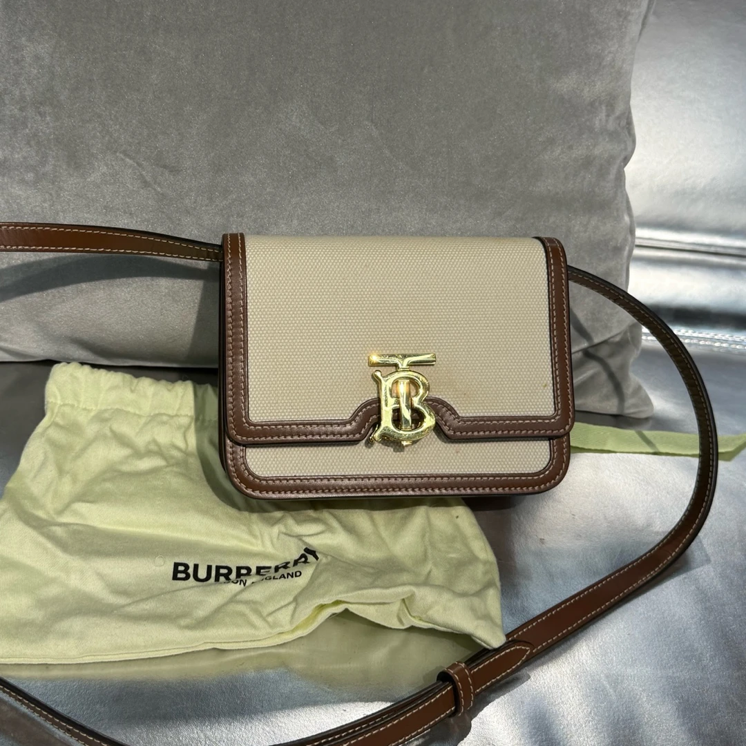 95新 BURBERRY/博柏利 帆布拼皮米棕色小豆腐邮差包斜挎包经典ins