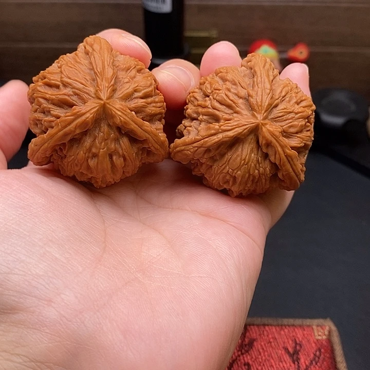郝***堂把件文玩核桃白奔
