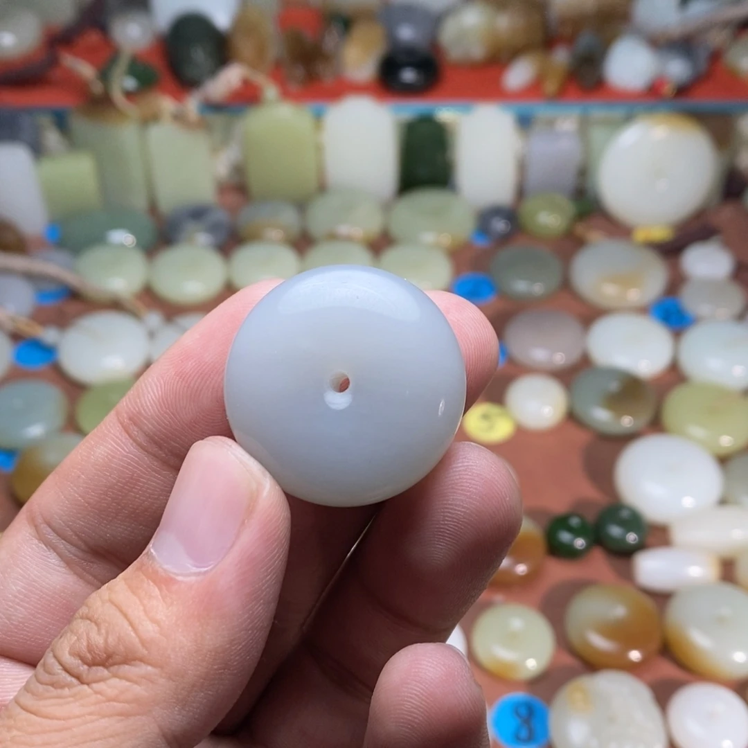 和田玉未镶嵌吊坠(不含链)