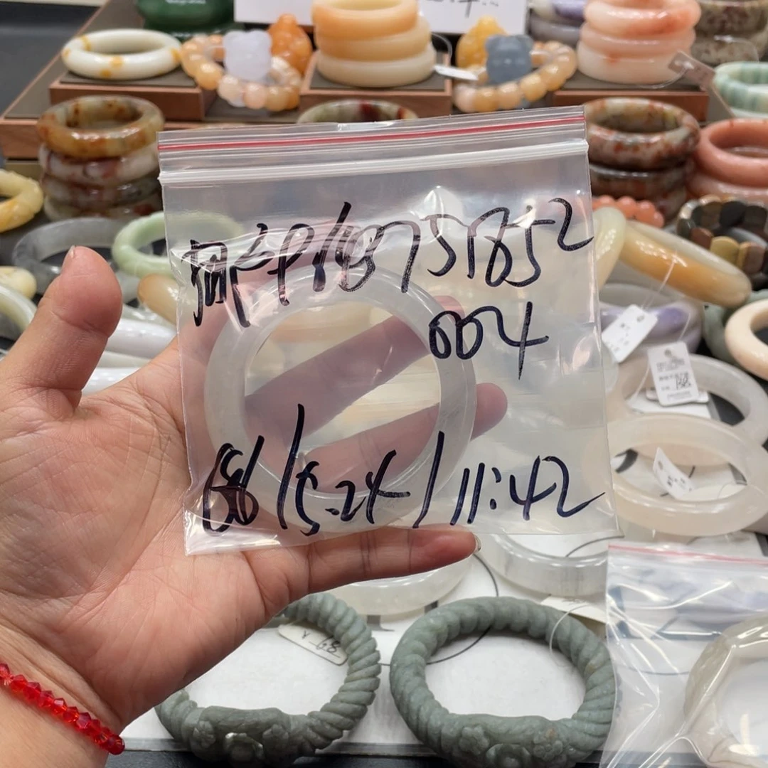 石英岩玉手镯未镶嵌用****4