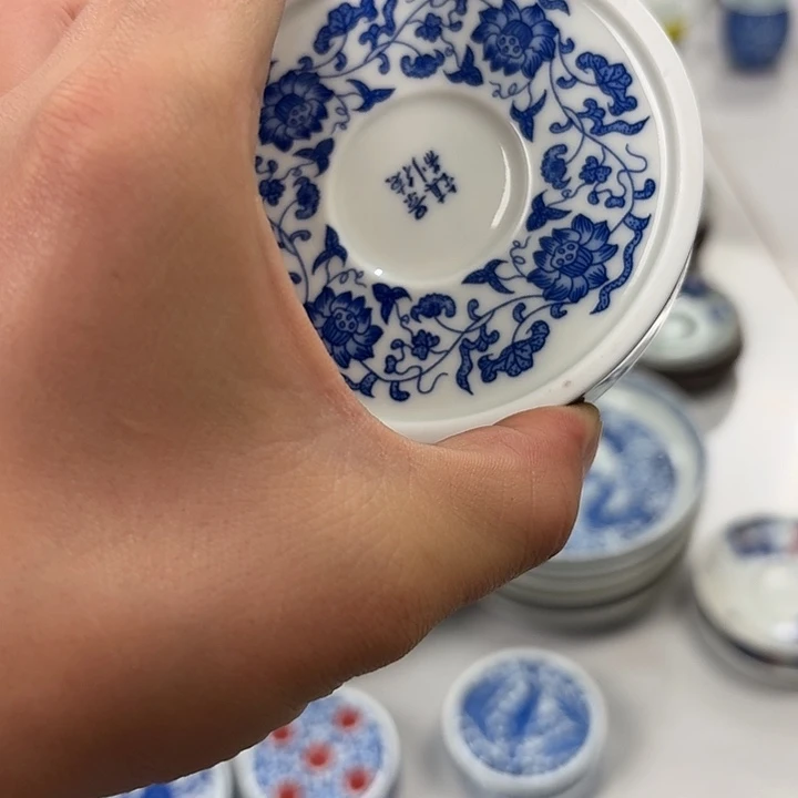 瓷片青花缠枝莲杯垫景德镇