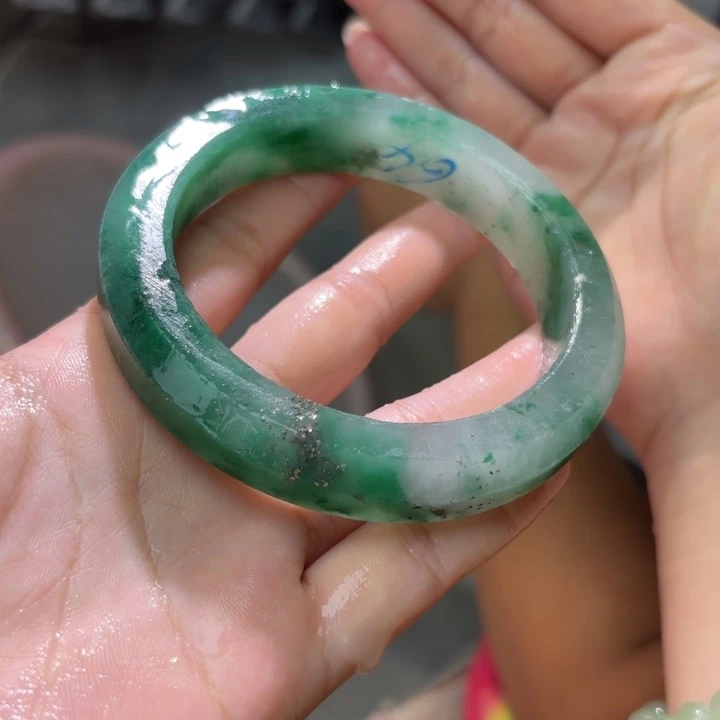 紫****石英质玉（非洲翠）手镯未镶嵌定制