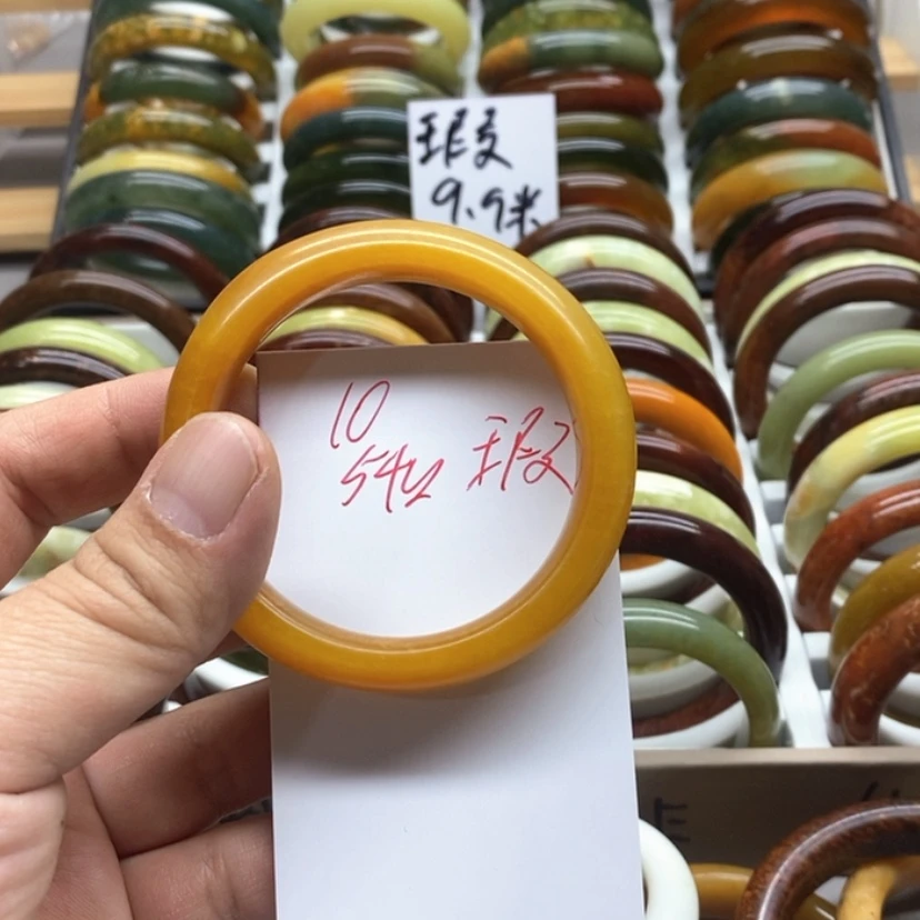 【闪购商品】蛇纹石玉手镯未镶嵌?***茉