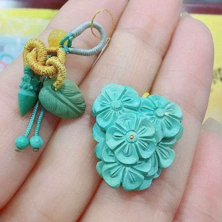 绿松石未镶嵌珠宝奇石