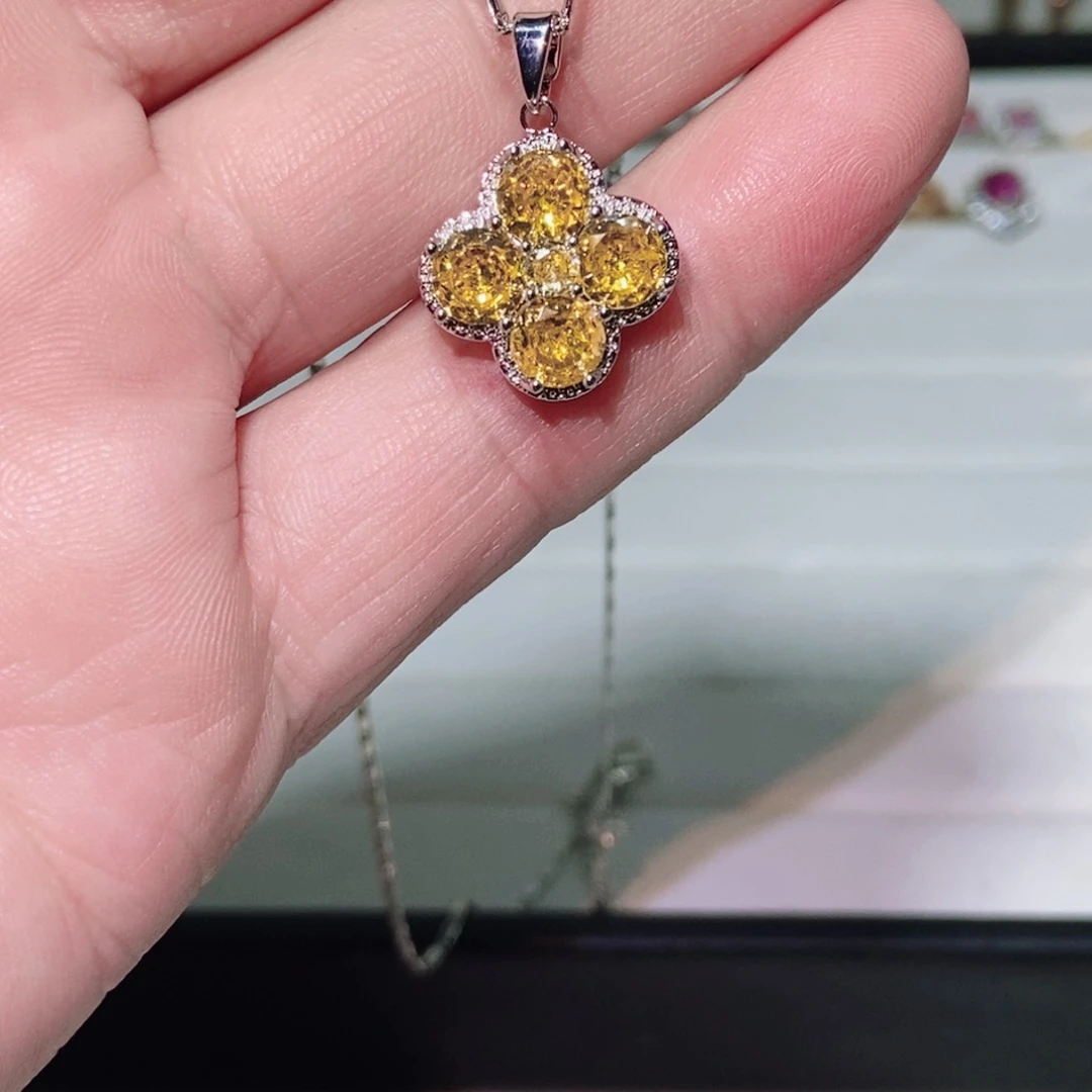 银S925镶嵌耳饰托帕石