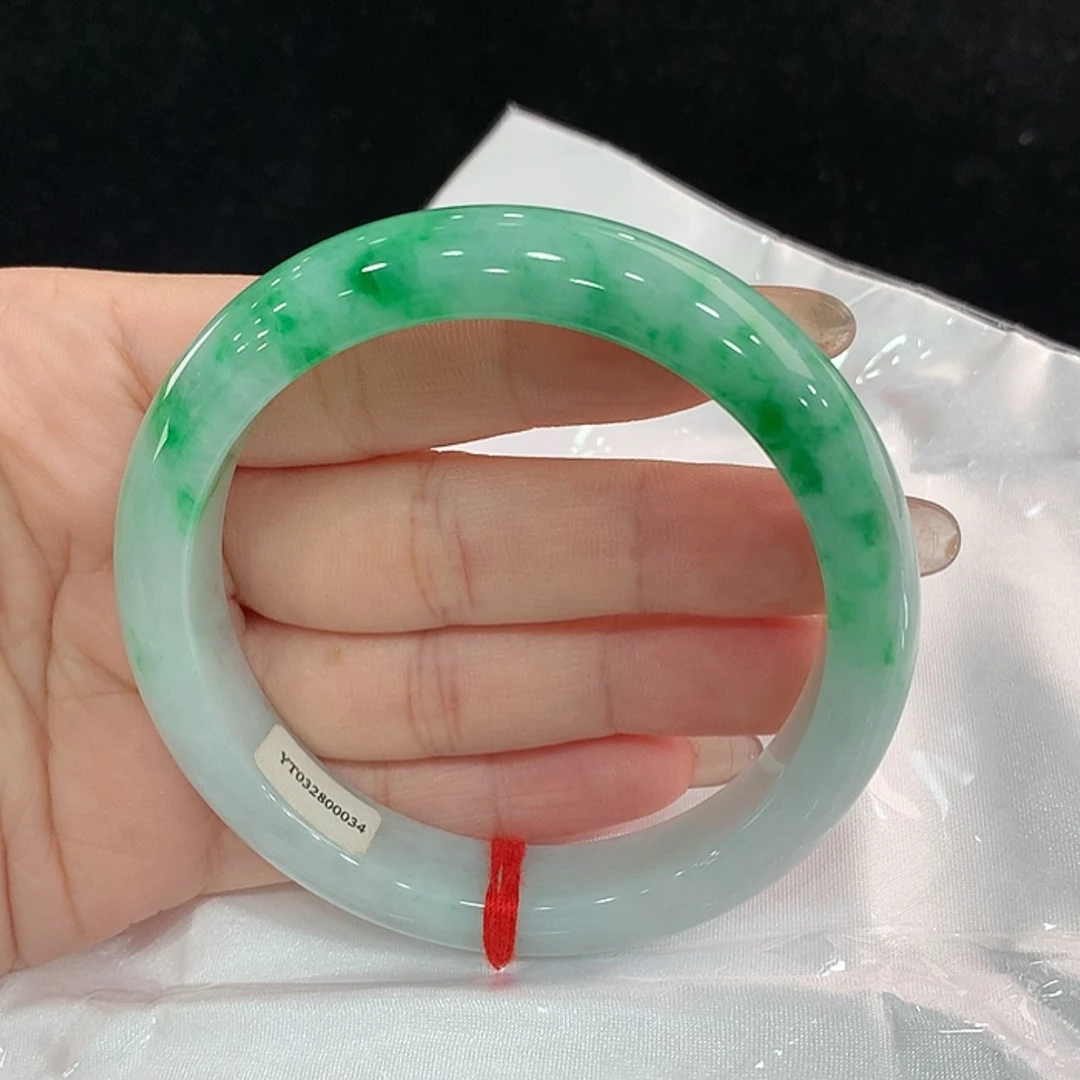 【闪购商品】翡翠手镯未镶嵌大*儿62，61/62