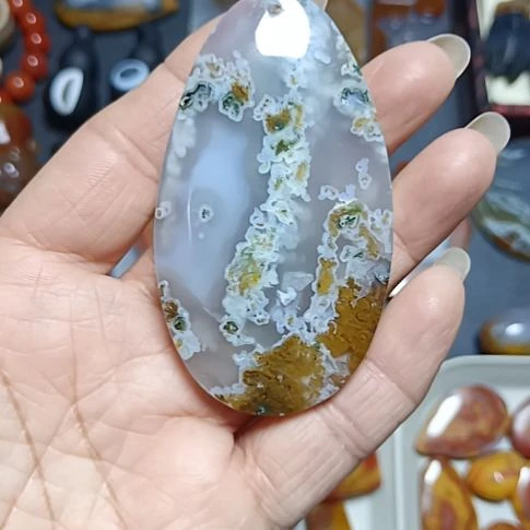 玛瑙/玉髓未镶嵌吊坠10.5x41x72