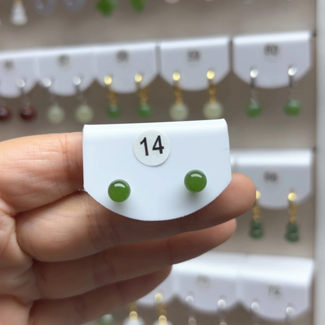 和田玉18K金镶嵌耳饰6m m