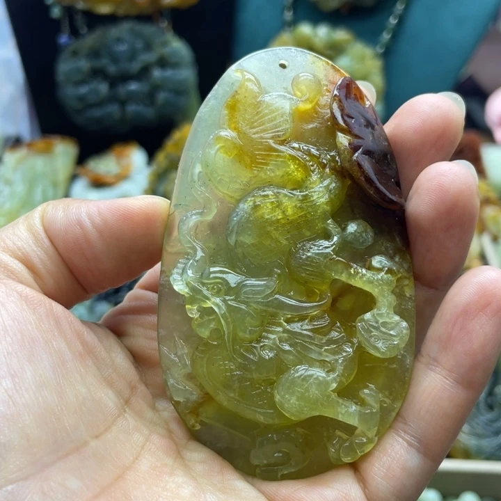 未镶嵌蛇纹石玉颈饰