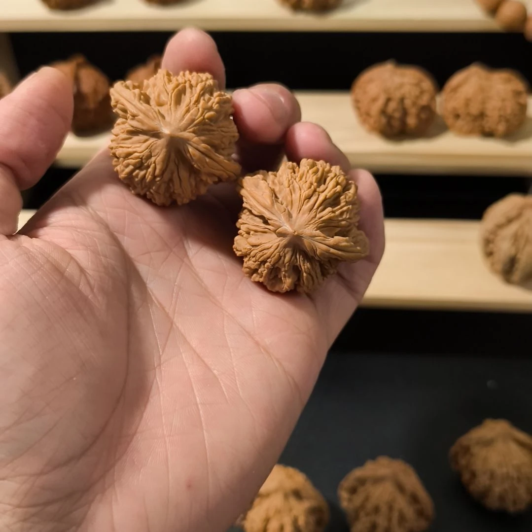 文玩核桃吊坠40麦虎