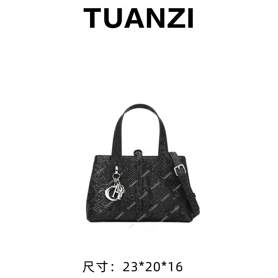 【高端玩家】新款经典女士轻奢时尚腋下女包 QYX-9802-黑色