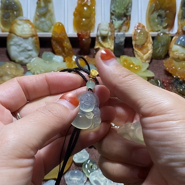 蛇纹石玉合金颈饰