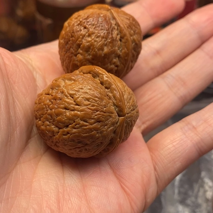 文玩核桃把件我在外面吃饭
