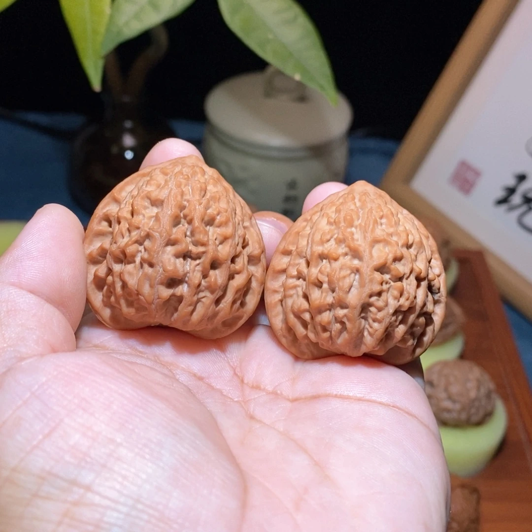 2***.吊坠文玩核桃全品金牛