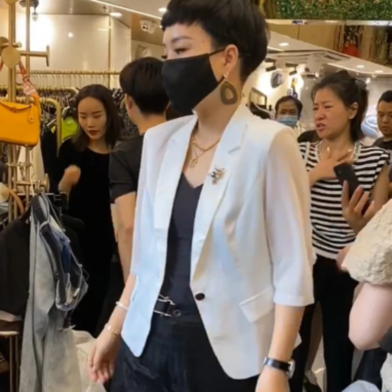 晶jing2025春夏新款拼接网纱翻领空调中袖显瘦百搭西装