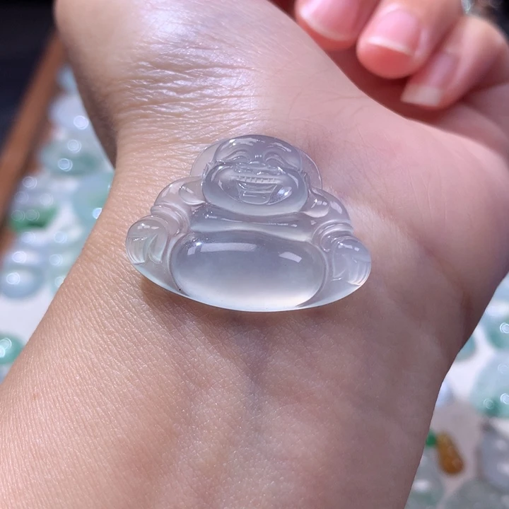 颈饰未镶嵌翡翠冰种佛公