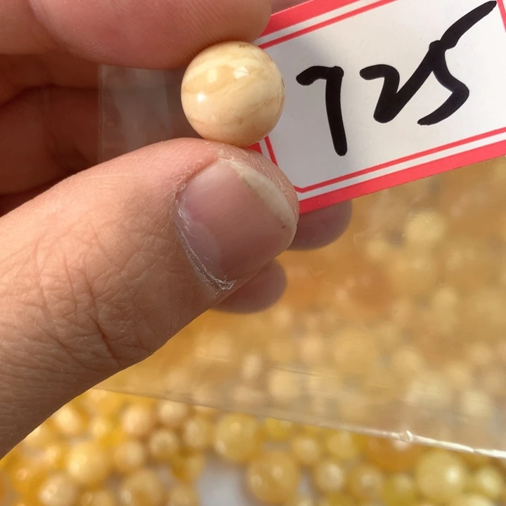 琥珀未镶嵌珠宝奇石瑕疵12.2