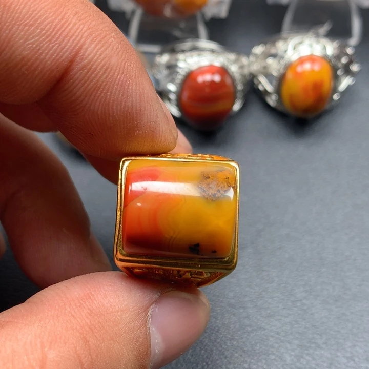 玛瑙/玉髓颈饰未镶嵌爱**多